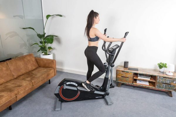 crosstrainer sct2500i van flow fitness bij thuiszorgwinkel.nl