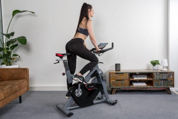 Flow Fitness Racer DSB600i spinning fiets actie