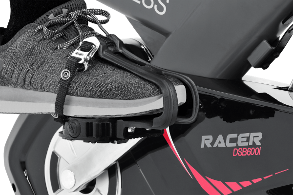 Flow Fitness Racer DSB600i spinning fiets trapper