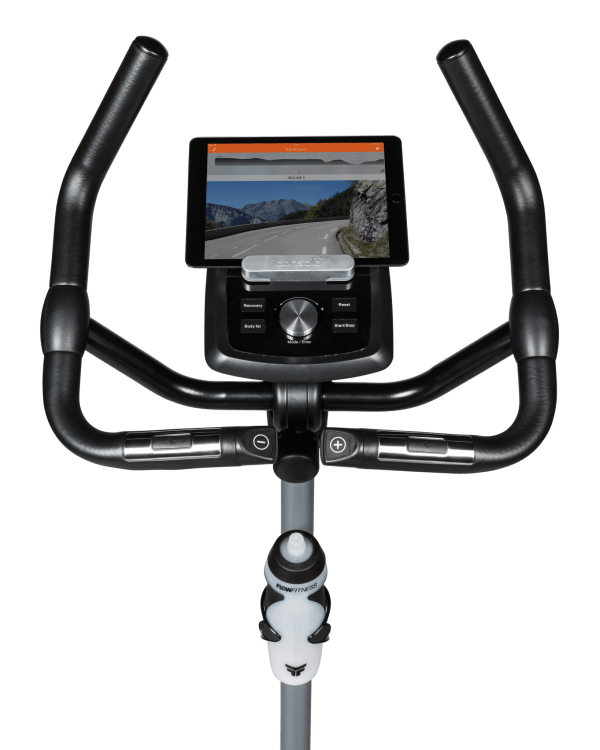 Hometrainer Turner DHT2500i - Flow Fitness met blue thooth ontvanger ingezoomd stuur