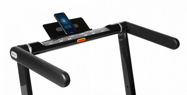 Loopband Runner DTM300i merk Flow Fitness display