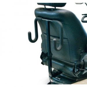 Rollatorhouder voor de Drive Scootmobielen monteert u eenvoudig aan uw scootmobiel zodat u uw rollator gemakkelijk kunt meenemen. 