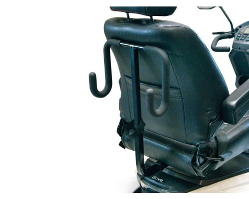 Rollatorhouder voor de Drive Scootmobielen monteert u eenvoudig aan uw scootmobiel zodat u uw rollator gemakkelijk kunt meenemen. 