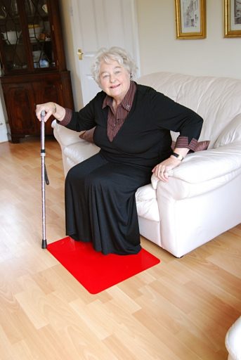 anti-slip_mat_rood_blauw_geel_thuiszorgwinkel.nl_apr61658-r-1.jpg