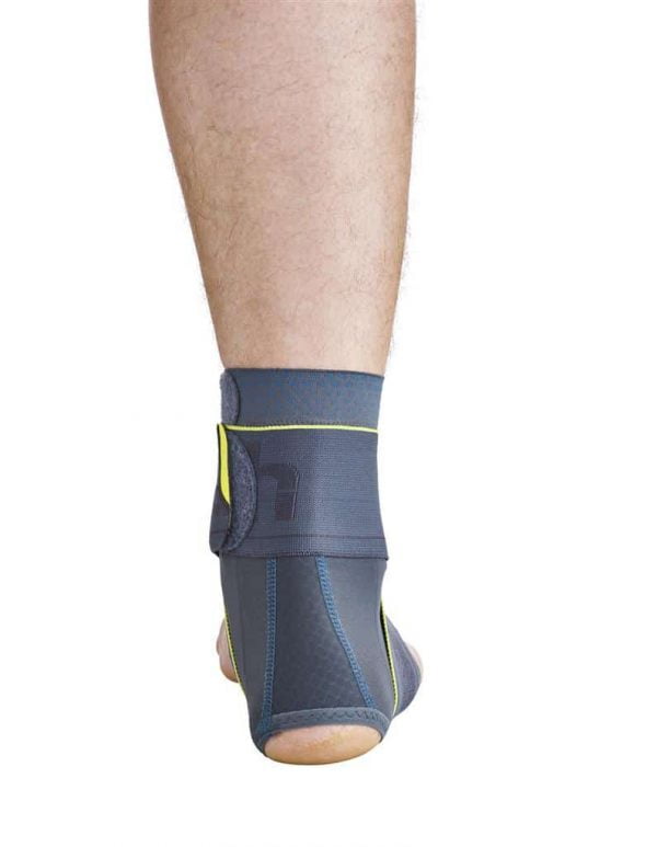 Push Sports Enkelband 8 in 3 maten links of rechts uitvoering, achterzijde