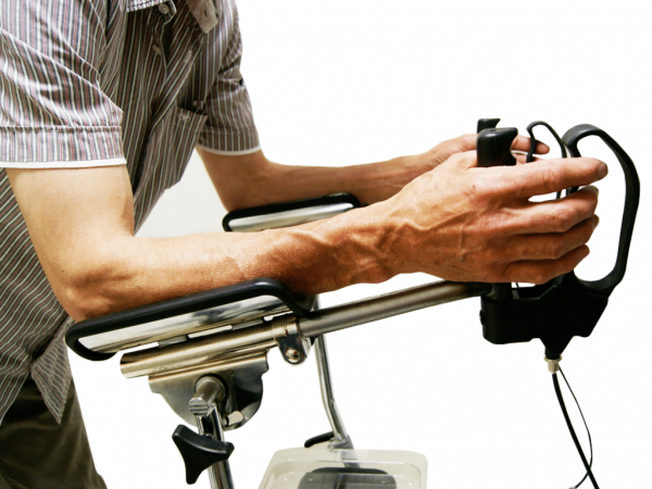Rollator cristallo2 merk Drive met zachte armschalen en haakse remmen