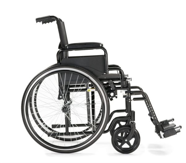 Multimotion M1 basisrolstoel kleur zwart zijkant