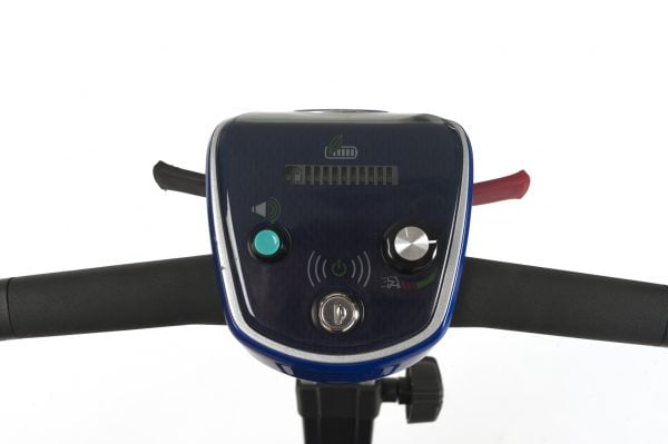 Vermeiren scootmobiel Sedna die in 4 stappen is op te vouwen met duidelijk stuur console