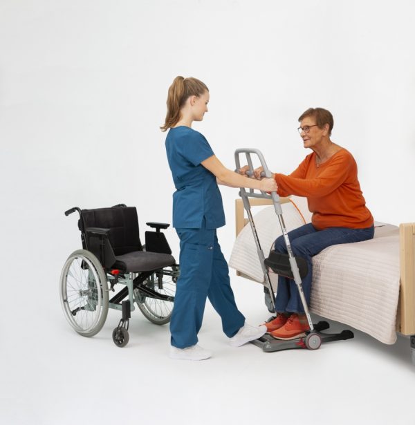 Molift Raiser-Pro van het merk Etac voor eenvoudig van rolstoel naar bed en vice versa