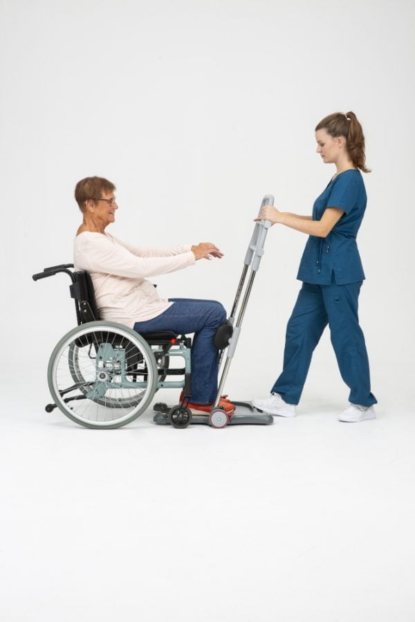 Molift Raiser-Pro van het merk Etac voor eenvoudig van rolstoel naar bed en vice versa