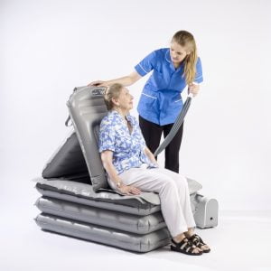 Tilkussen Camel met accu voor eenvoudig optillen van patient van de grond stap 2