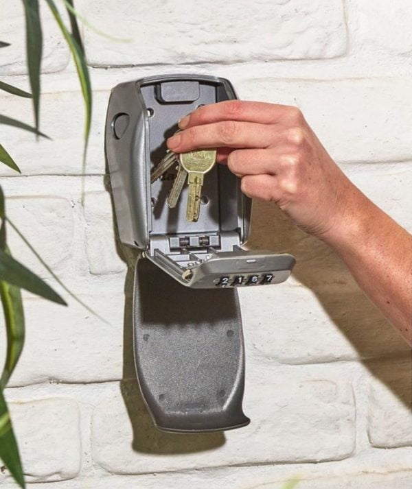 masterlock sleutelkluis voor eenvoudig toegang te verlenen voor bijvoorbeeld zorgverleners.