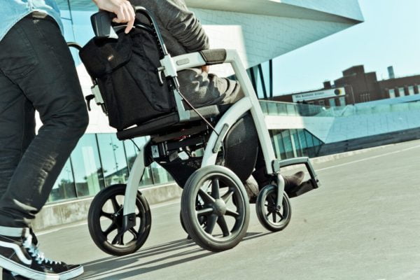 Rolstoel en rollator in een in 4 kleuren voorbeeld
