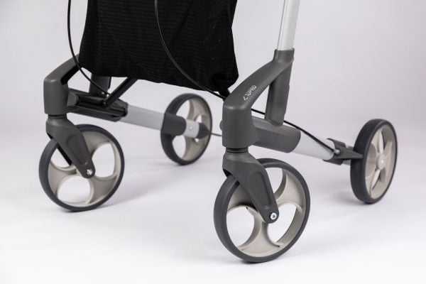 Topro Troja Original rollator in kleur zilver met veilige wielen