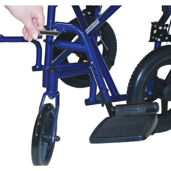 Transportrolstoel Expedition Plus van het merk Drive met afneembare beensteunen