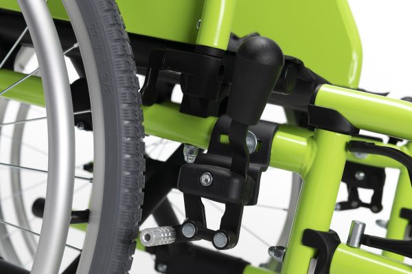 Kinderrolstoel Jazz S50 kids in de kleur appelgroen met krachtige rem
