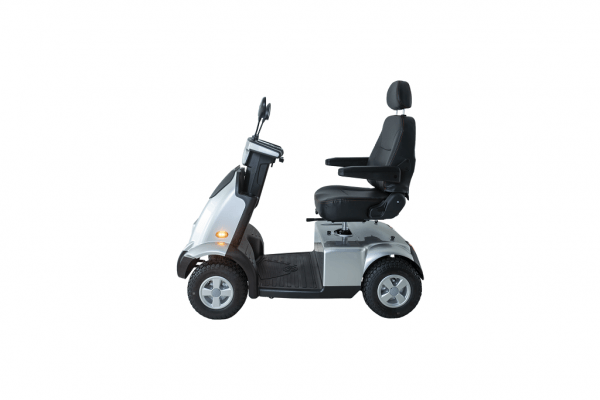 Breezy C4 Plus scootmobiel in de kleur zilver zijzijde