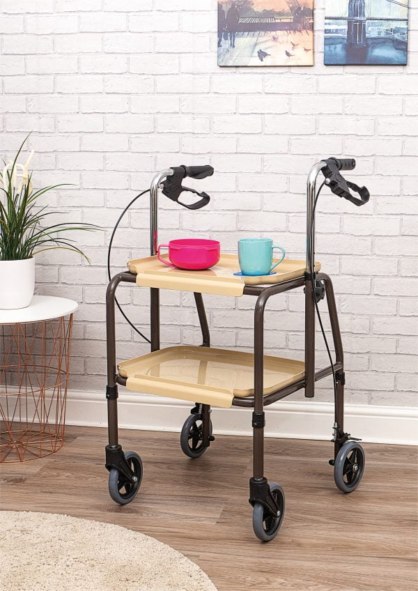 Deze trolley is ook als binnenrollator te gebruiken