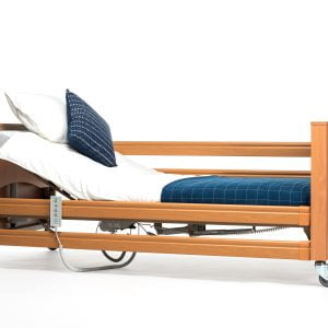 Hoog-laag bed van Vermeiren de Club in de kleur beuken.
