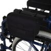 De Splash rolstoelarmleuningtas plaatst u over de armleuning van uw rolstoel. Te bevestigen met klittenband.