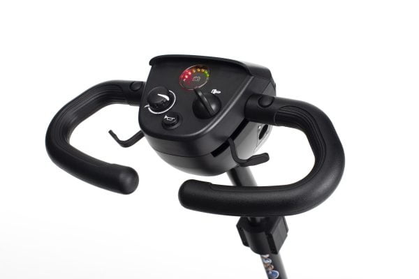Nieuw bij Vermeiren de scootmobiel Air One+ met eenvoudig bedienbaar stuur
