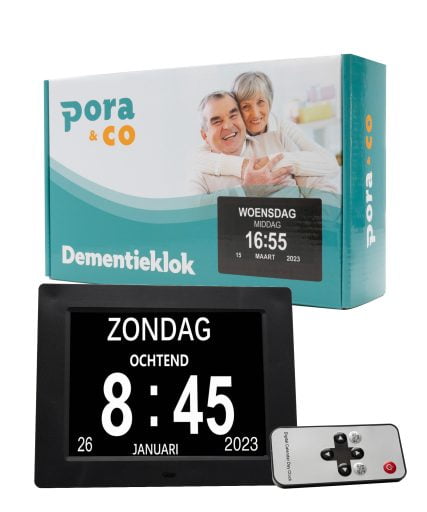 Main Image 1 (1) Deze dementieklok is speciaal ontworpen om in één oogopslag belangrijke informatie weer te geven, zoals de tijd, de dag, welk dagdeel het is en de datum.