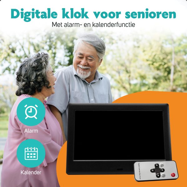 Deze dementieklok is speciaal ontworpen om in één oogopslag belangrijke informatie weer te geven, zoals de tijd, de dag, welk dagdeel het is en de datum.