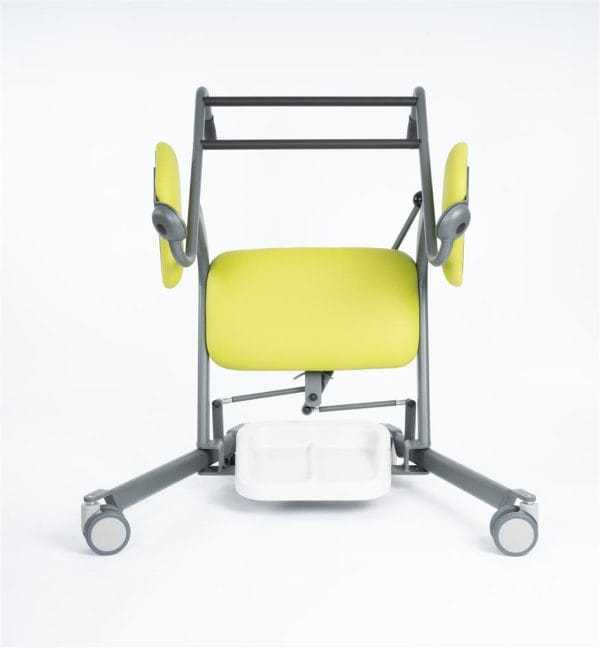 De sta-op hulp Mover Flexi Xtra wordt gekenmerkt door een hoge maximale belasting van wel 220 kg.