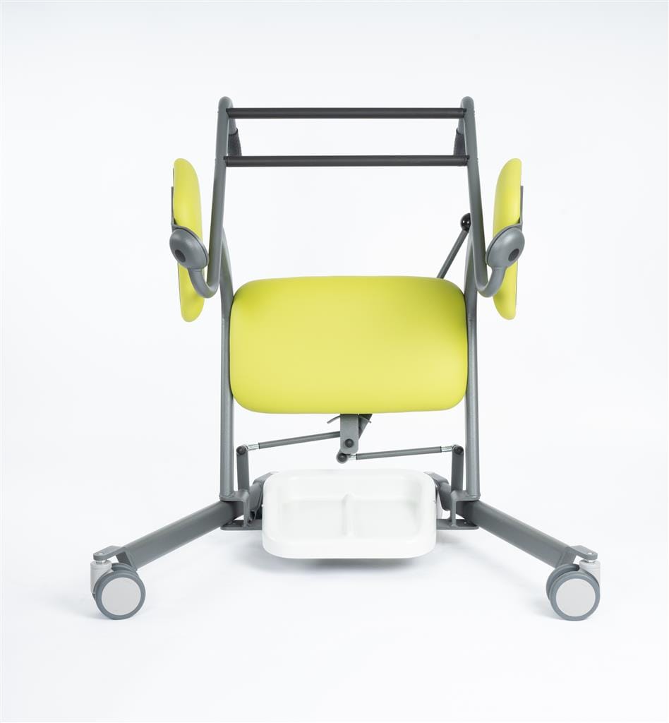 De sta-op hulp Mover Flexi Xtra wordt gekenmerkt door een hoge maximale belasting van wel 220 kg.